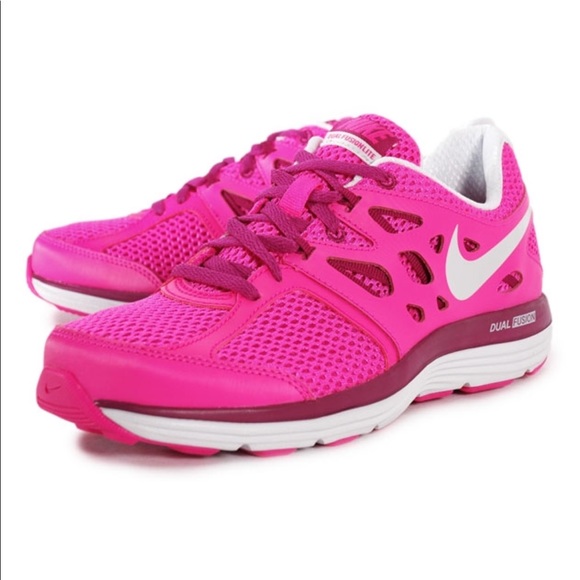 🌸3/$12🌸 Nike dual fusion lite sneakers - Picture 2 of 14
